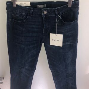 Never worn DL1961 denim